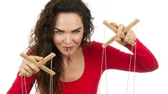 3 znaky, že s vami manipulujú — aj keď nikto nekričí